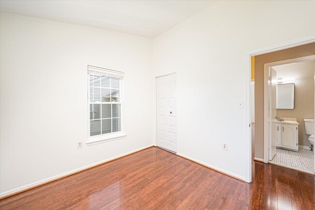 Building Photo - 151 Lazy Hollow Dr