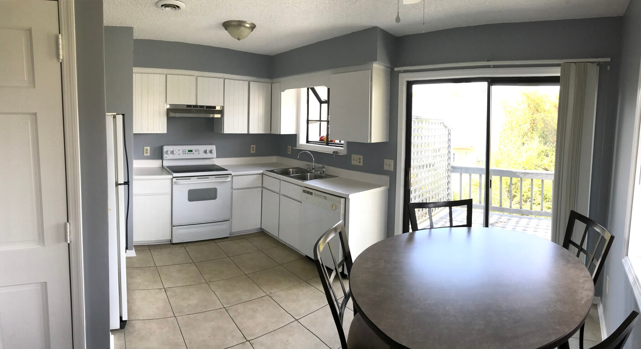 Building Photo - 4147 Spirea Dr