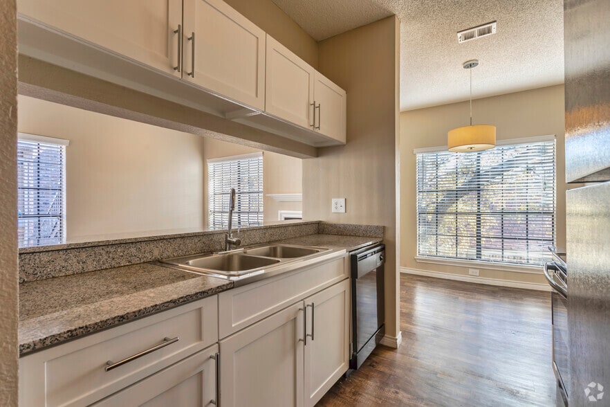Prime at Lake Highlands 9727 Whitehurst Dr Dallas TX 75243 Apartment Finder
