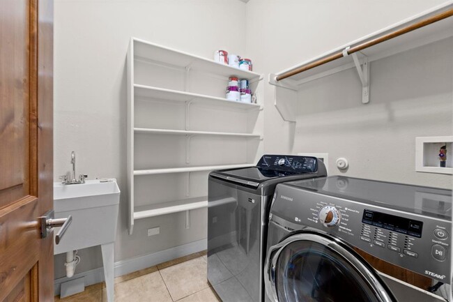Building Photo - 4536 Berkman Dr