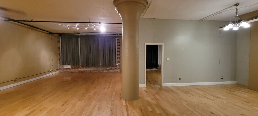 Main Living Area - 1709 Washington Ave