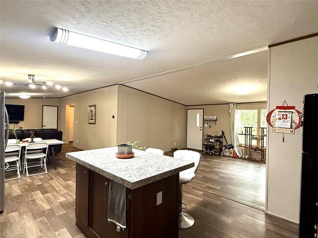 Building Photo - 17008 FM 1484 Rd