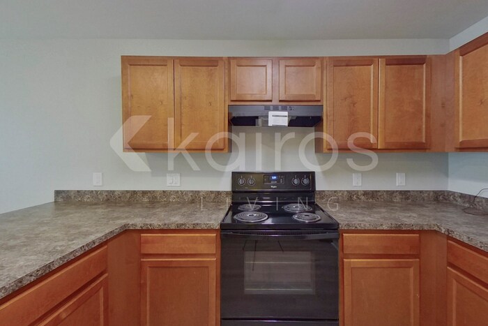 Building Photo - 315 NE 25th Terrace