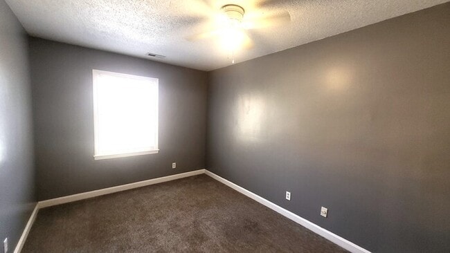 Building Photo - Three Bedroom Townhouse for Rent in Spartanburg SC with Move-In Special!