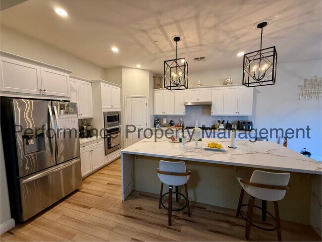 Building Photo - Gorgeous 5 Bed/3 Bath Rio Bravo Home w/ RBP & Security Deposit Alternative Option