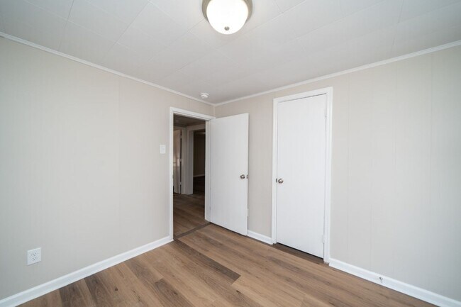 Building Photo - 4/2 House For Rent in Montevallo!