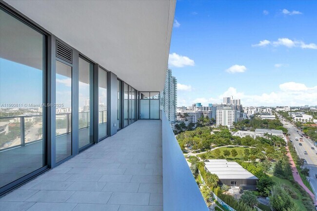 Building Photo - 500 Alton Rd