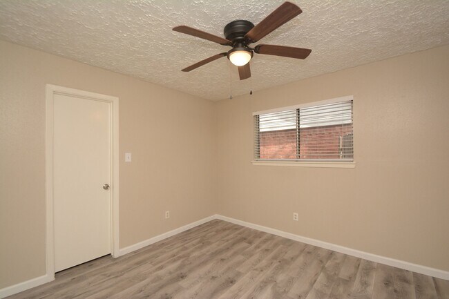 Building Photo - 16335 Quail Echo Dr