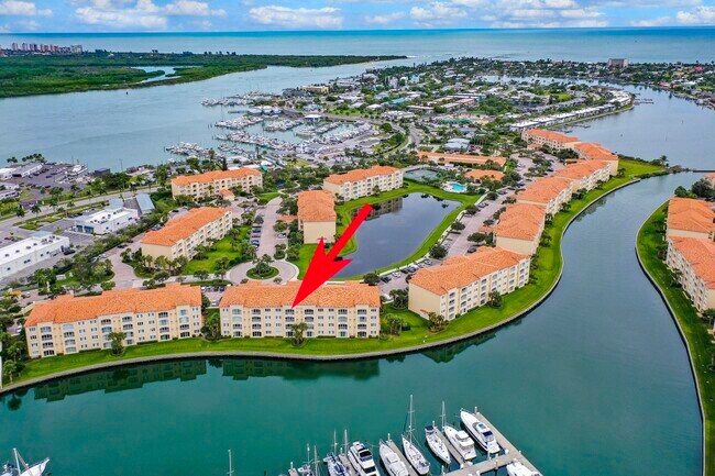 Building Photo - 9 Harbour Isle Dr E