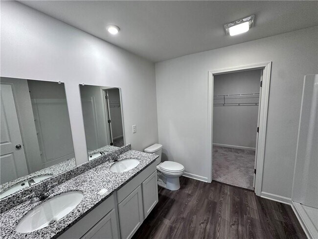 Building Photo - 536 Pemberton St