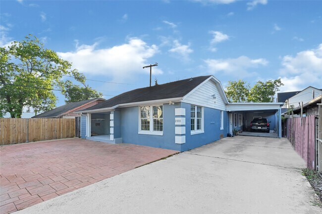 Building Photo - 2331 Delafield St
