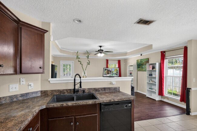 Building Photo - 31 Idus Ln