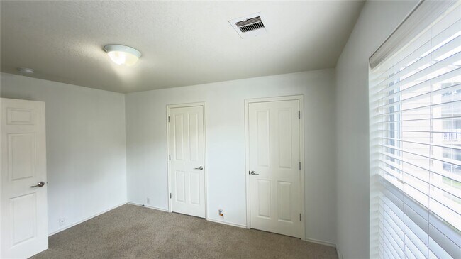Building Photo - 13600 Breton Ridge St