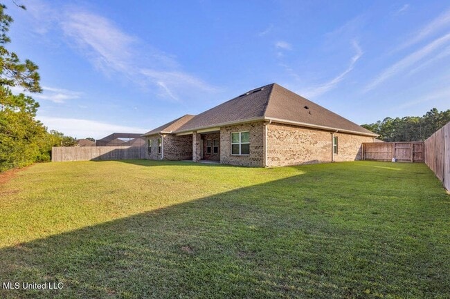 Building Photo - | 3,100+ Sq Ft • Gourmet Kitchen • Covered Patio • Ocean Springs Schools