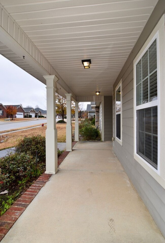 Building Photo - 659 Ventana Dr