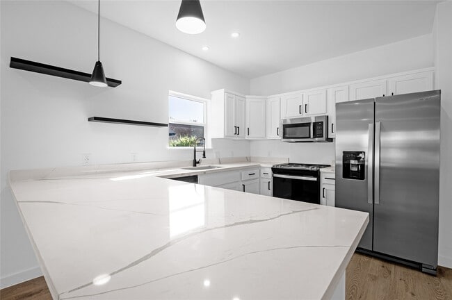 Building Photo - 9708 Stedman St