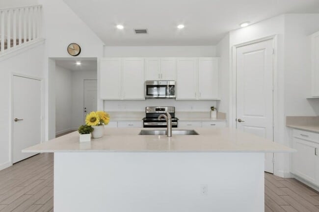 Building Photo - 4874 Navali Dr