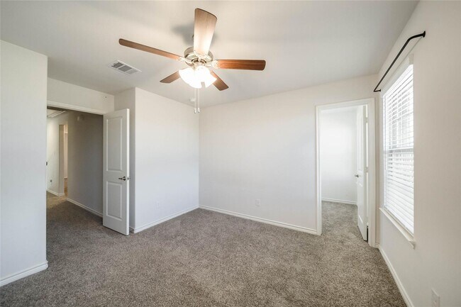 Building Photo - Elegant 4-bedroom 4-bath in McKinney