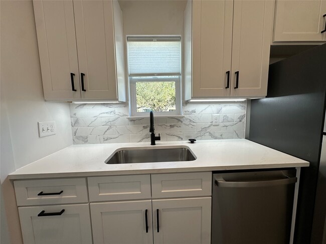 Building Photo - 2829 Timmons Ln