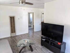 Building Photo - Beachy, Upgraded 1 Bed / 1 Bath – Just 49 ...