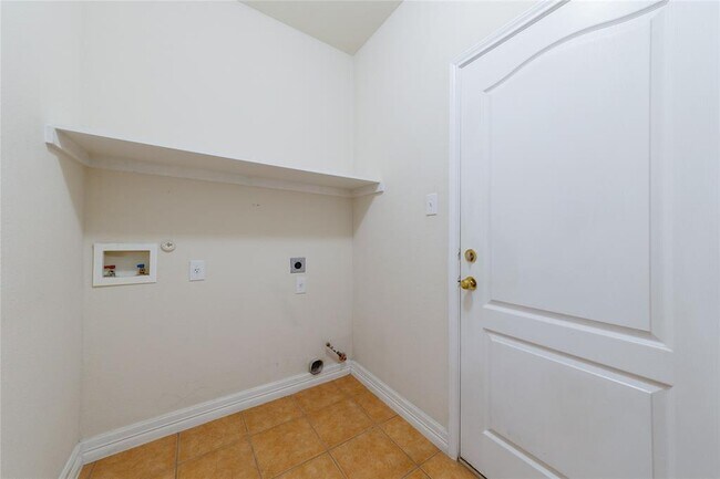 Building Photo - 2403 Branum Dr