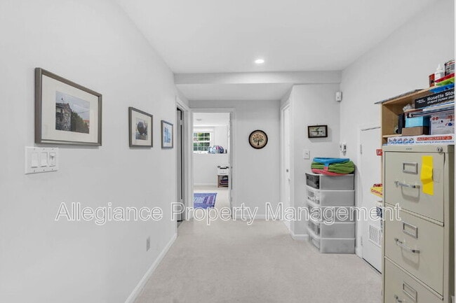 Building Photo - 6861 Williamsburg Pond Ct
