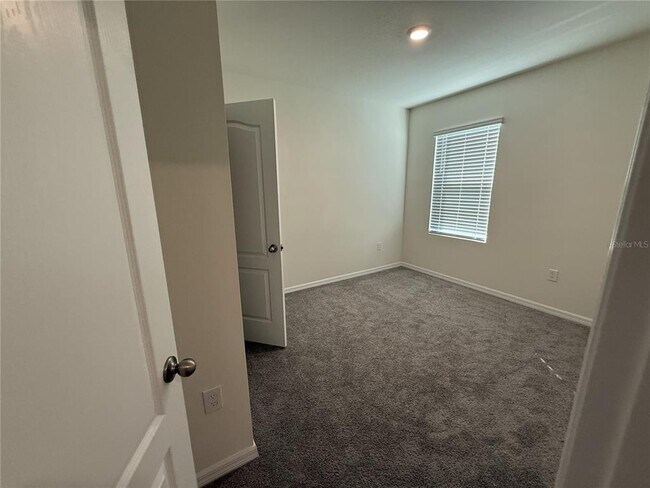 Building Photo - 1511 Ellesmere Ave