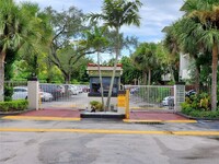 Building Photo - 6886 N Kendall Dr