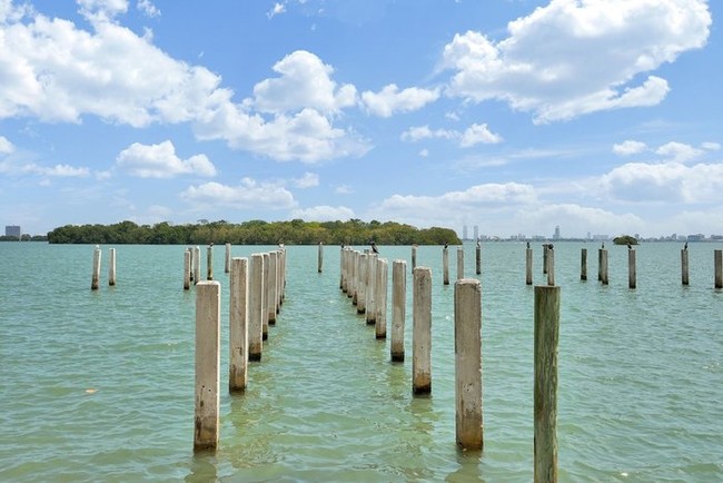 Building Photo - Nirvana Water Front Guard Gated Community