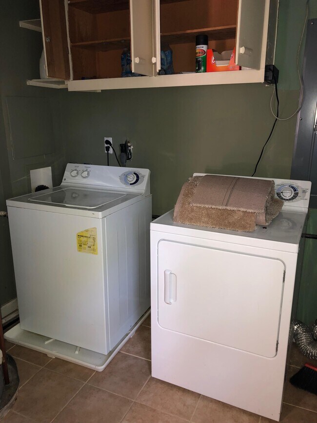 Building Photo - 4808 Sprayer St