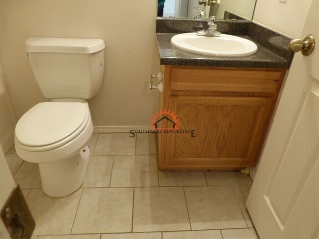 Building Photo - Spacious 2 bedrooms 2 baths apartment.