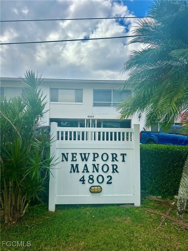 Building Photo - 4802 Tudor Dr