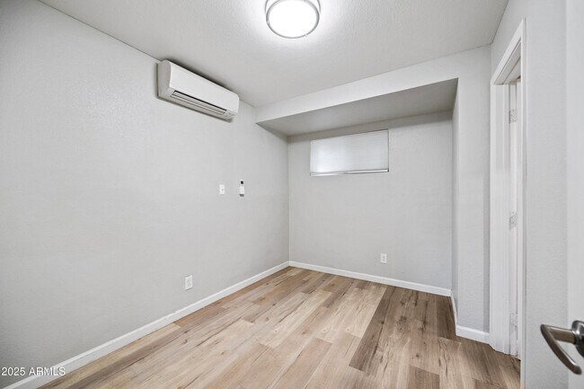 Building Photo - 3025 N 32nd St