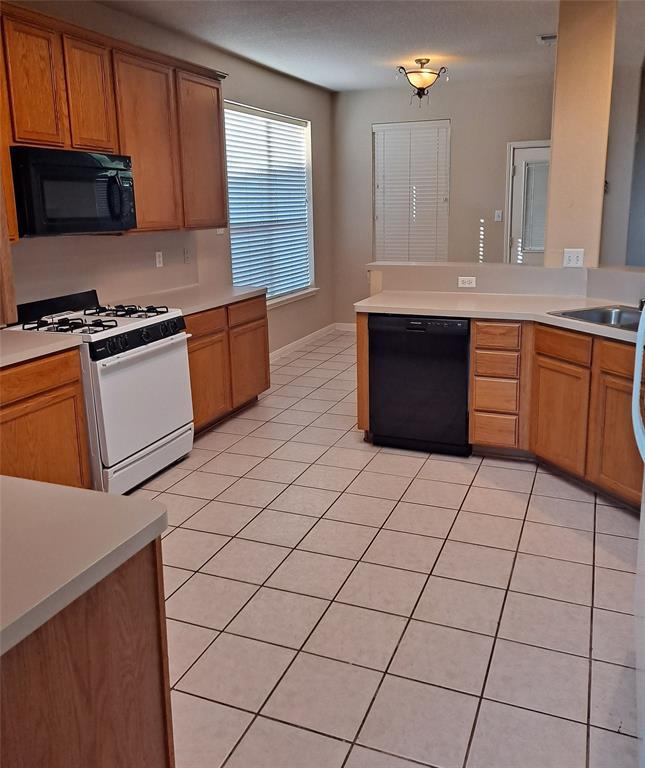 Building Photo - 21645 Forest Colony Dr