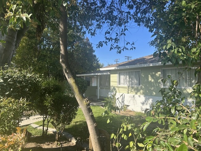 Primary Photo - 137 Las Flores Ave