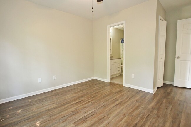 Building Photo - PRE-LEASING FOR 2025! 3 Bedroom, 2 Bath in...