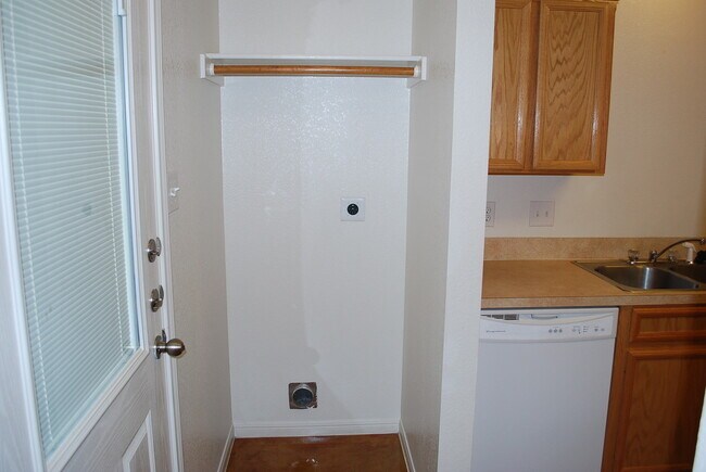 Building Photo - 938 RW