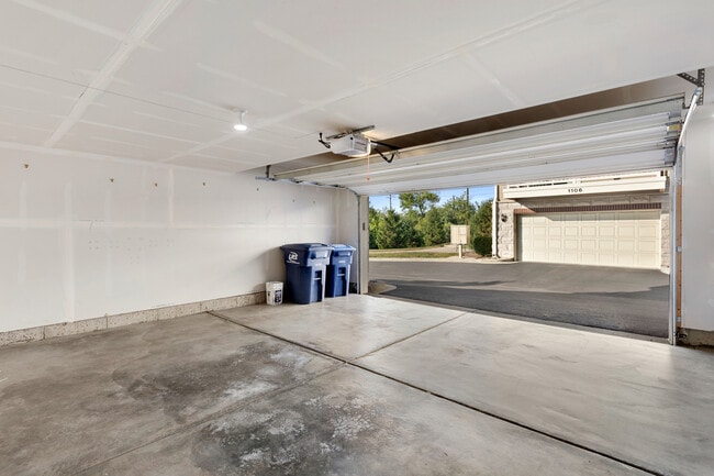 Building Photo - 1108 Evergreen Ave
