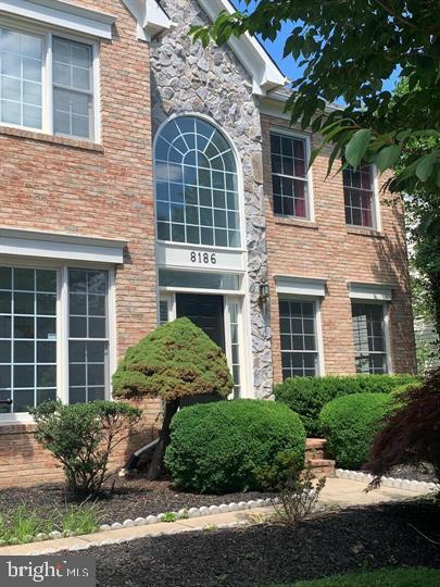 Building Photo - 8186 Madrillon Oaks Ct
