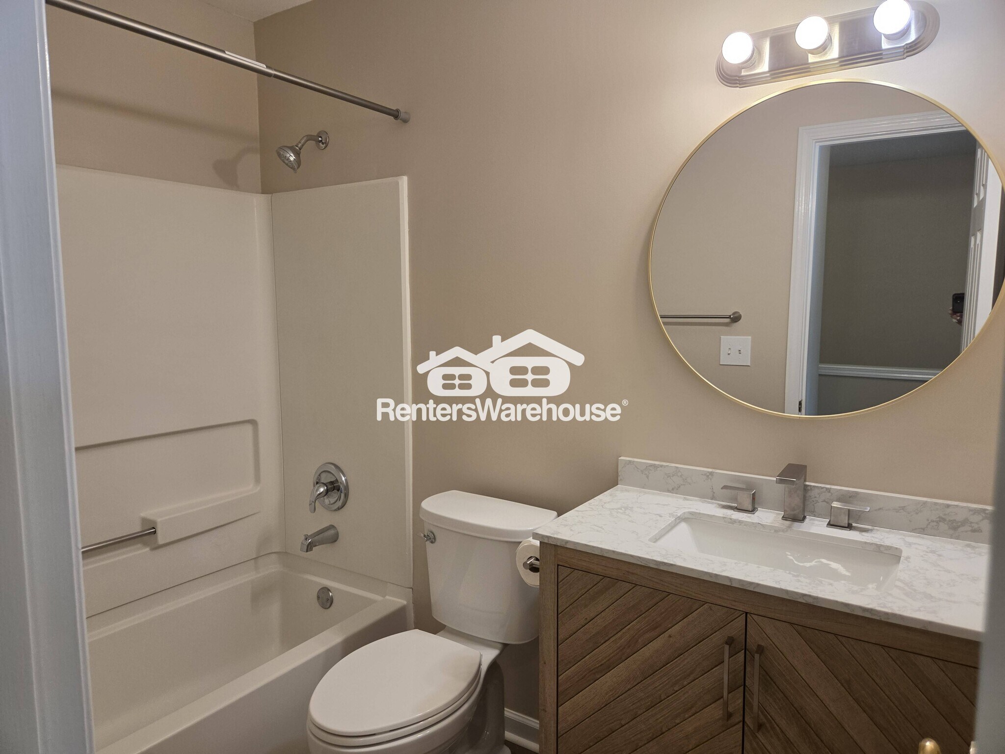 Building Photo - 57 Highoak Dr