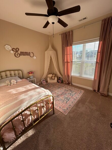 Building Photo - 14 Winged Foot Dr