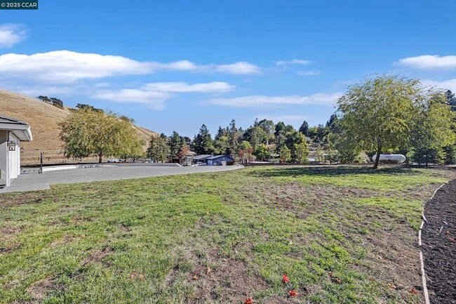 Building Photo - 2495 Reliez Valley Rd