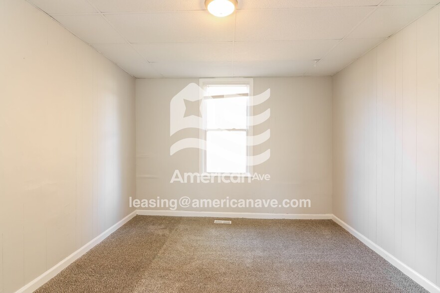 Building Photo - 605 S Lee St