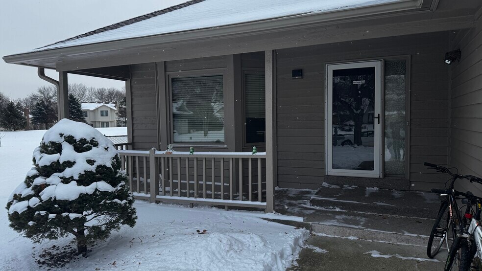 Building Photo - 8700 Loch Lomond Blvd