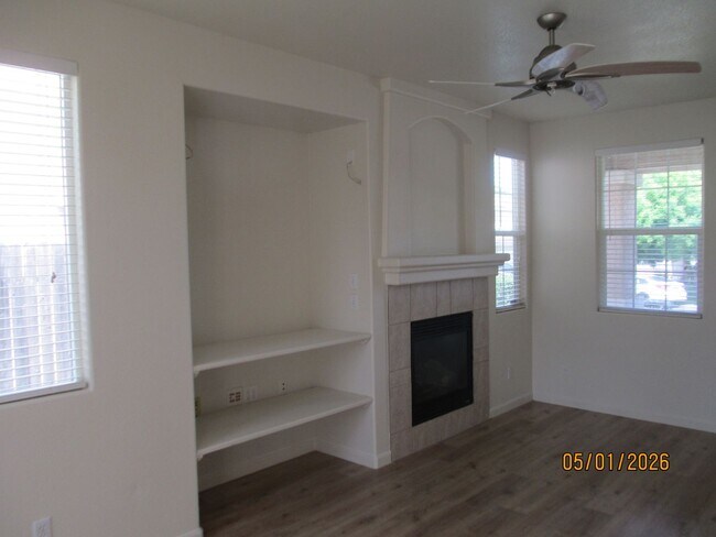 Building Photo - Beautiful Roseville home near Galleria