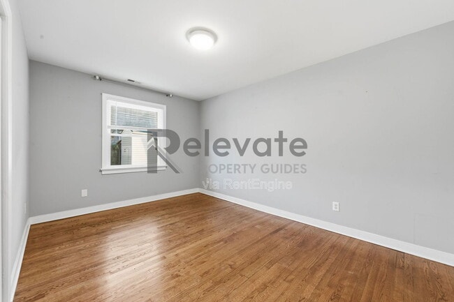 Building Photo - 8410 Yolanda Rd