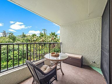 Building Photo - Visit this remodeled unit with Ocean views...