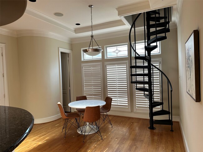 Building Photo - 6315 Rodrigo St