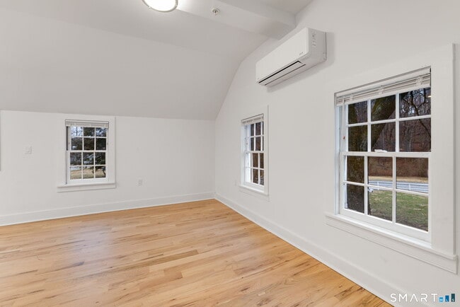 Building Photo - 523 Danbury Rd
