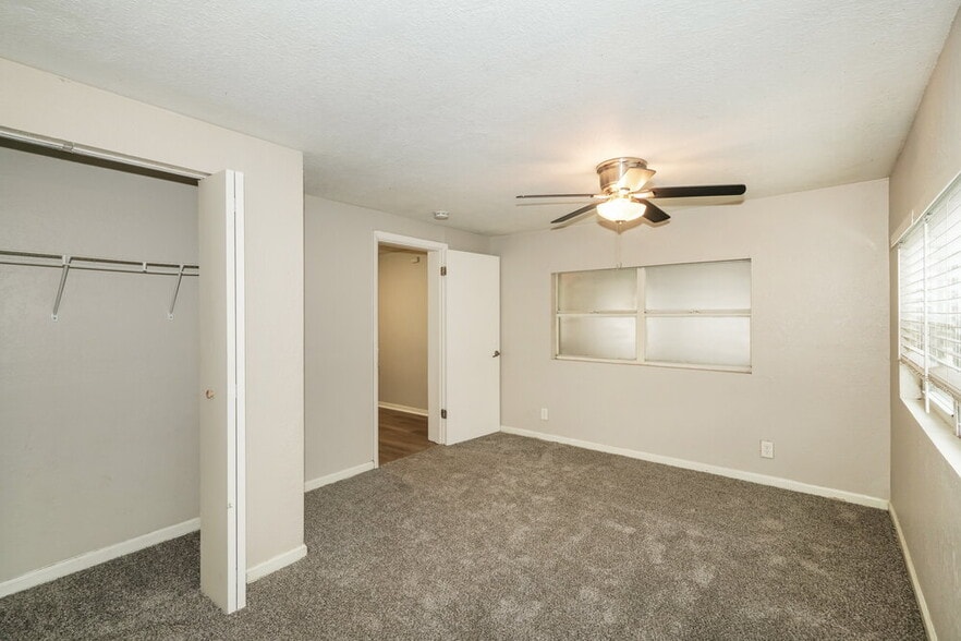 Building Photo - 1809 E Sitka St